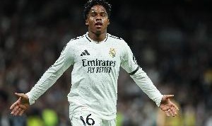 记者：阿隆索考虑让恩德里克在本赛季出任右边翼的位置