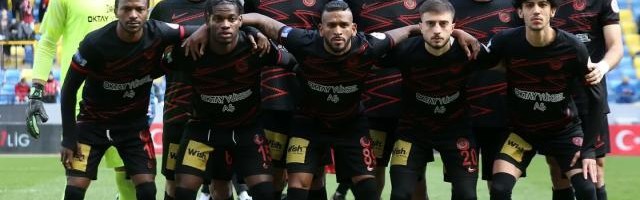 开云体育APP下载-吴少聪所在球队承认欠薪 主帅：球员工资急需支付